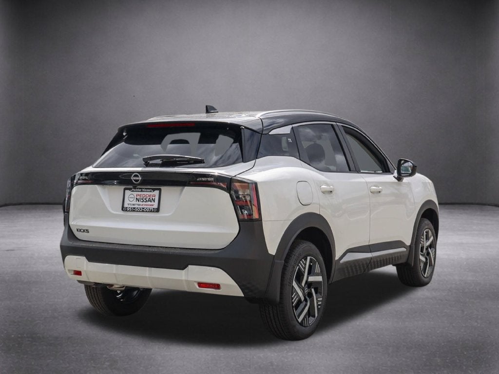 2027 Nissan Kicks SV