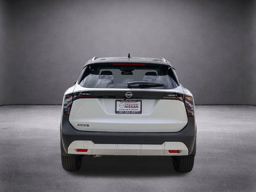 2027 Nissan Kicks SV