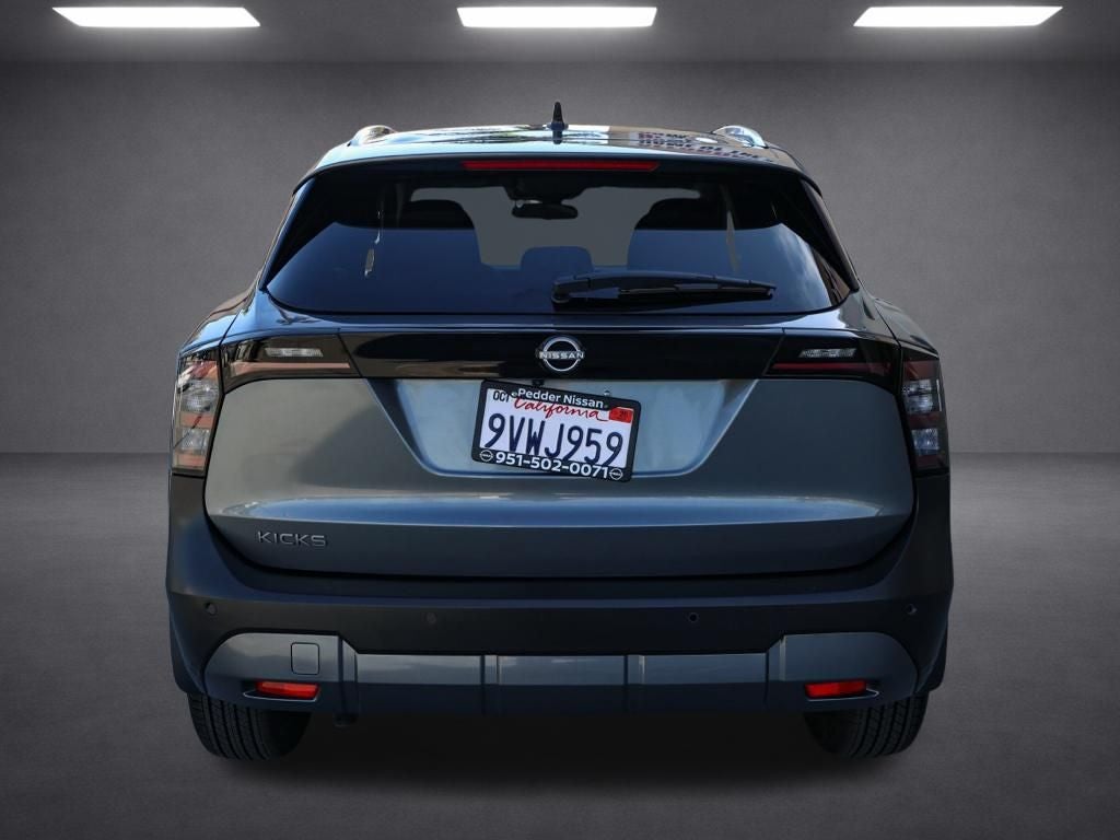 2026 Nissan Kicks SV