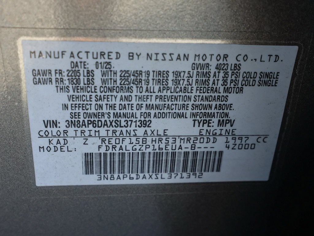 2025 Nissan Kicks SR