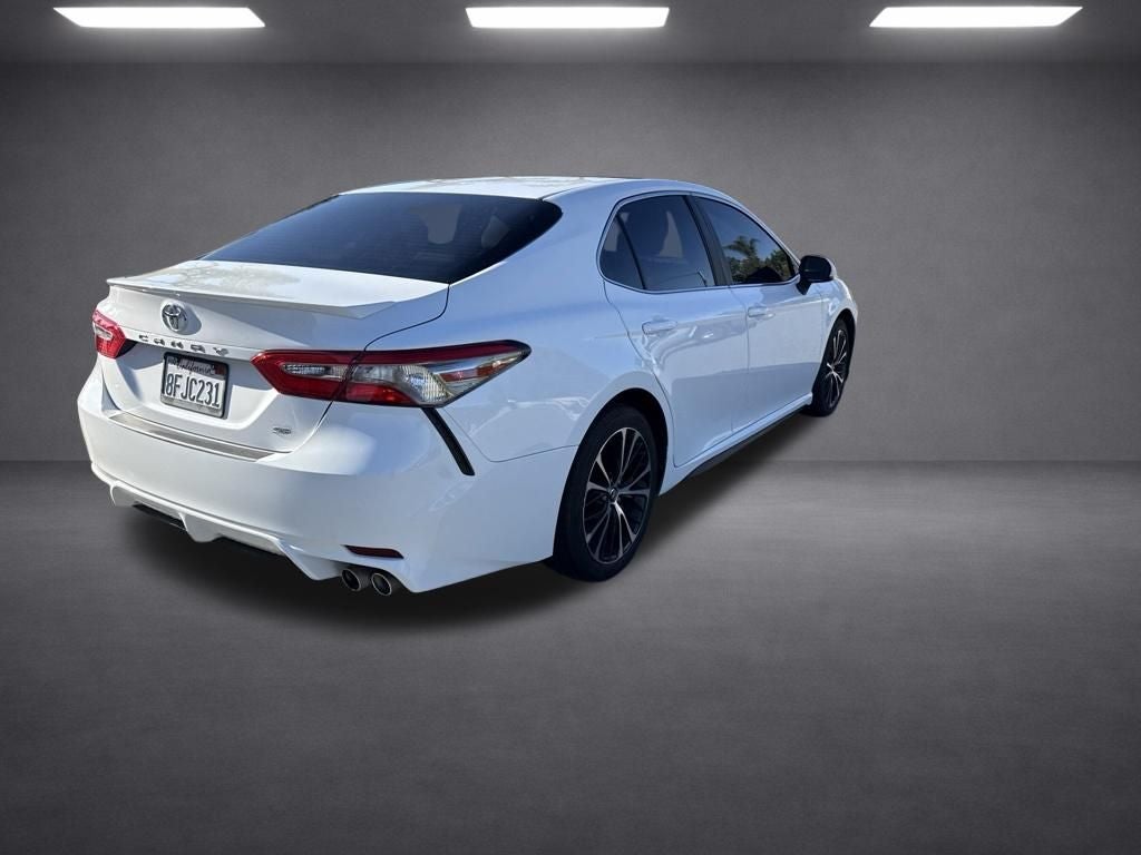 2018 Toyota Camry SE