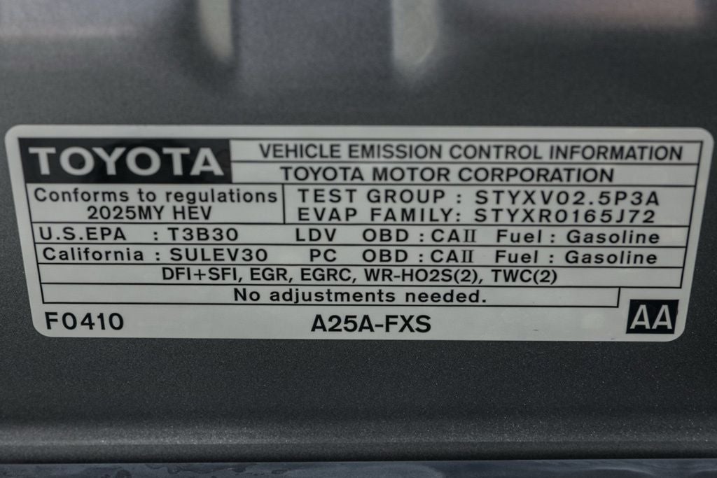 2025 Toyota Camry SE