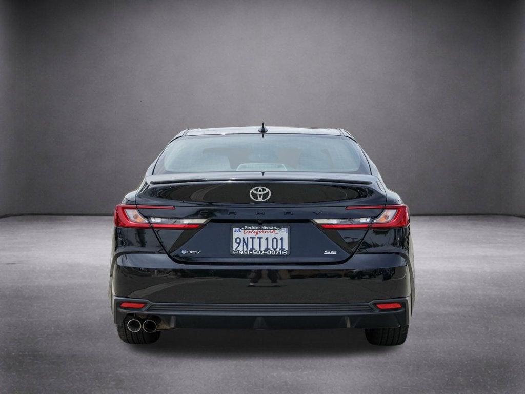 2025 Toyota Camry SE