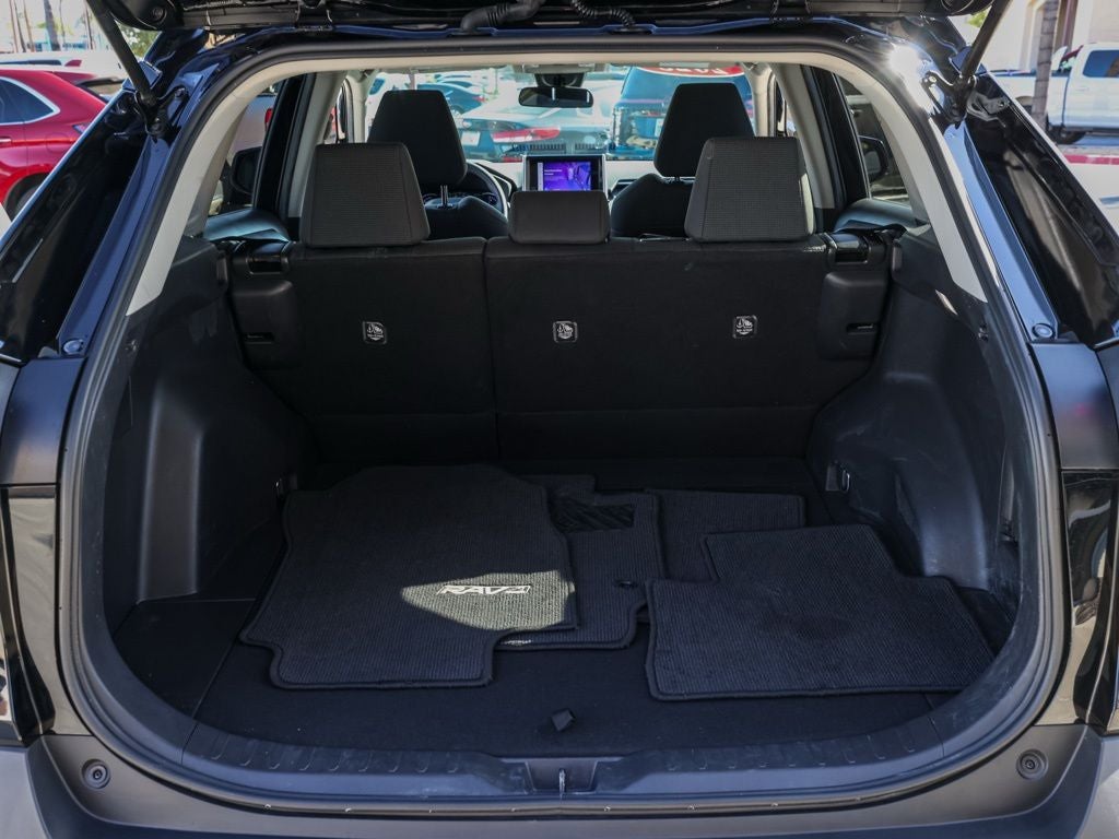 2023 Toyota RAV4 Hybrid LE