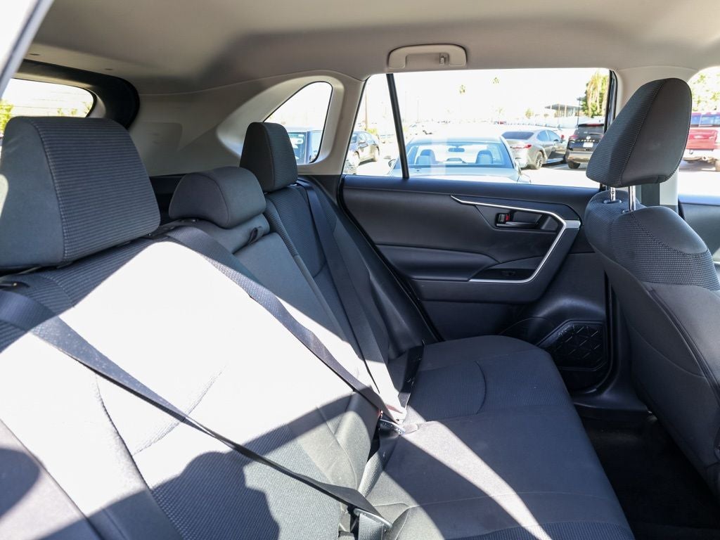 2023 Toyota RAV4 Hybrid LE