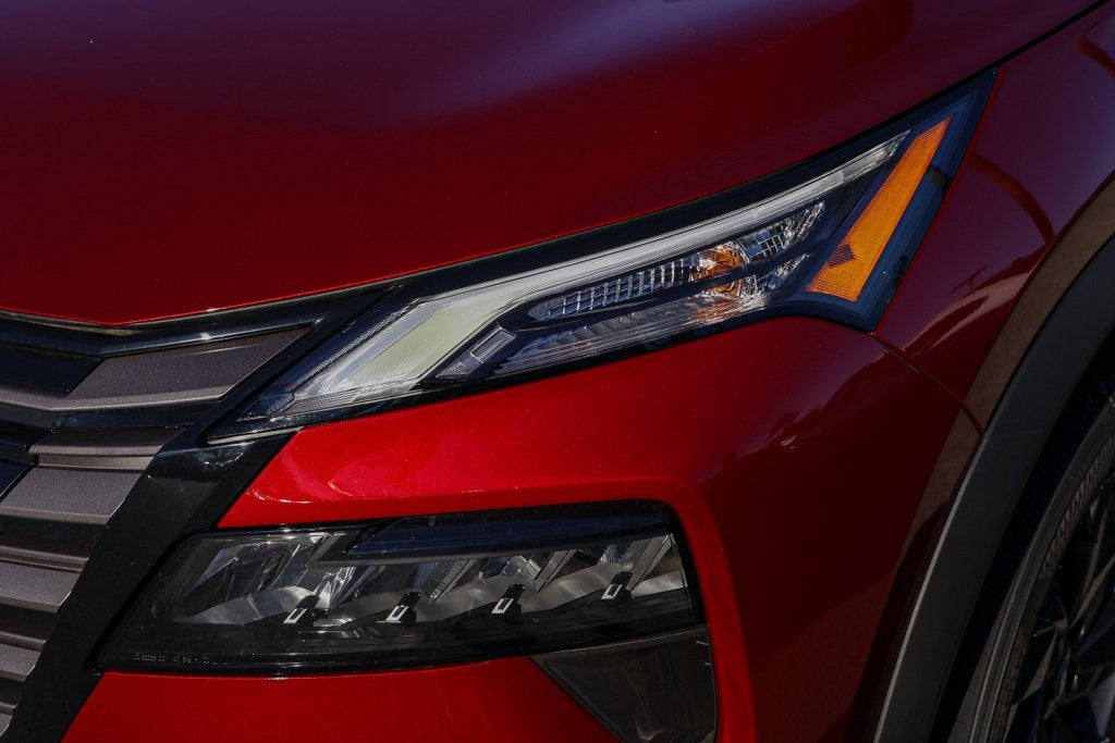 2027 Nissan Rogue SV