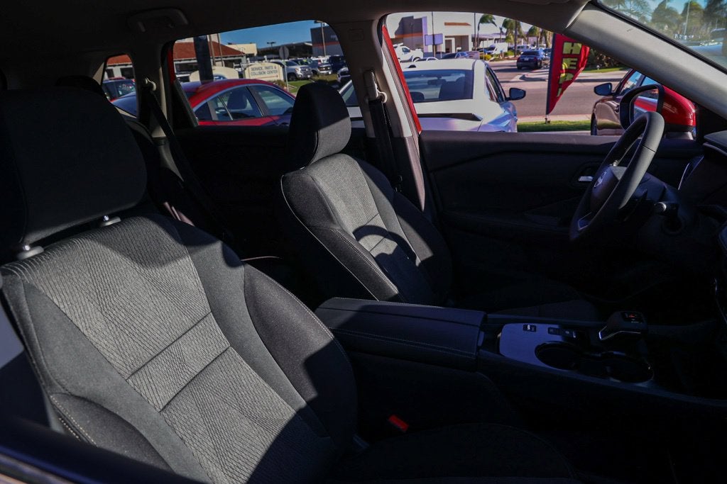 2027 Nissan Rogue SV