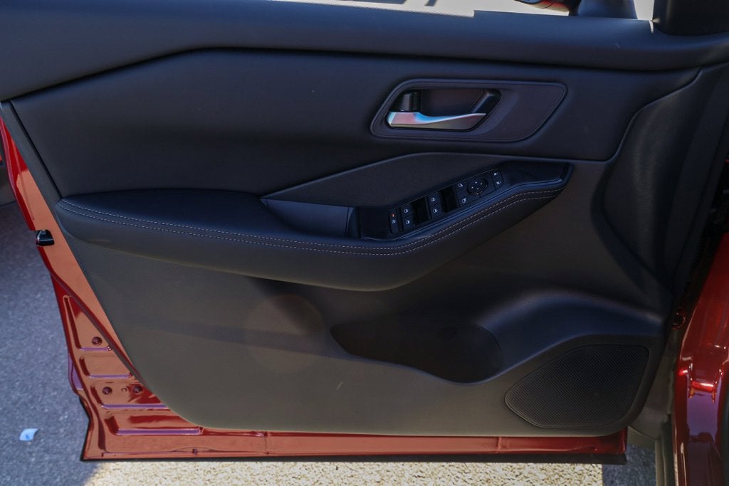 2027 Nissan Rogue SV