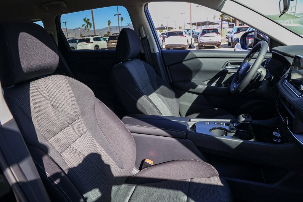 2027 Nissan Rogue SV