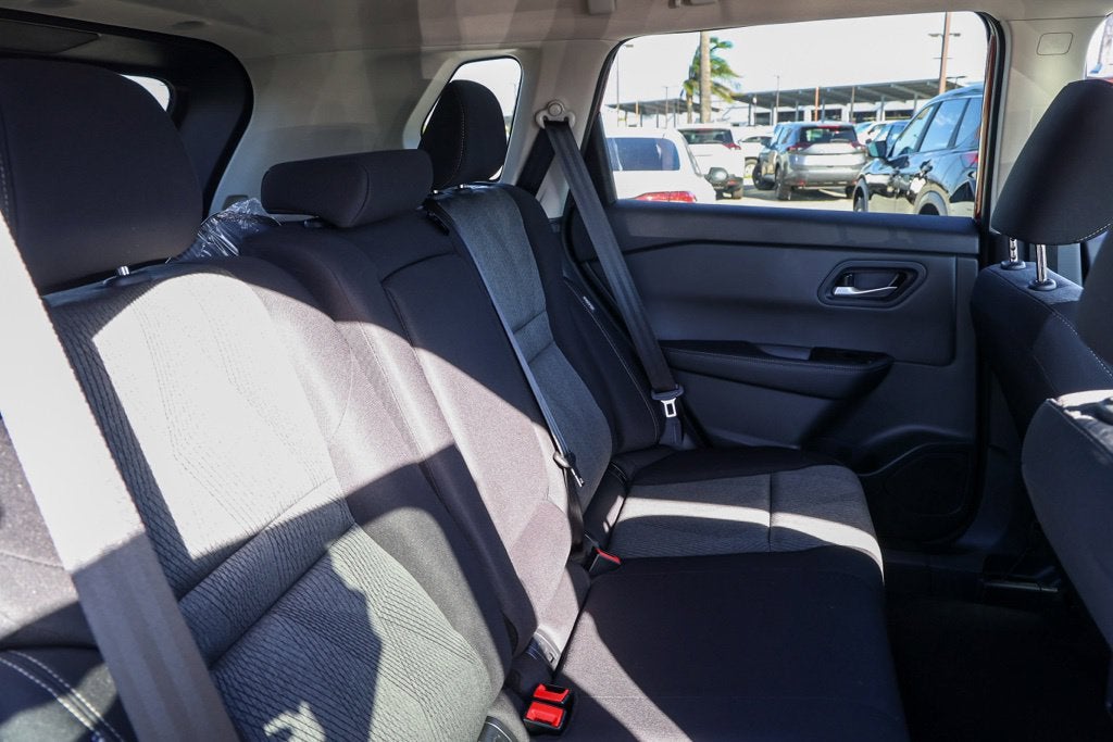 2027 Nissan Rogue SV