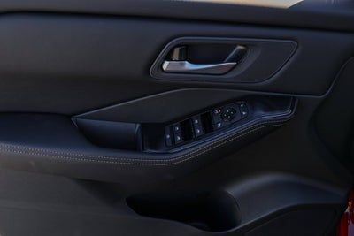 2027 Nissan Rogue SV