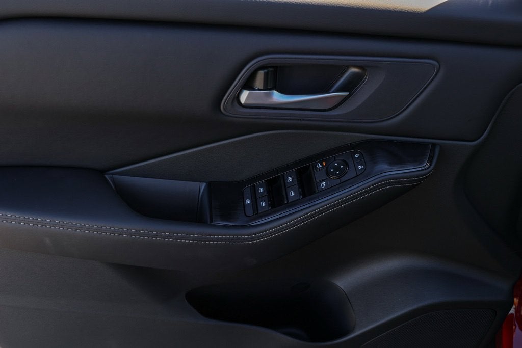 2027 Nissan Rogue SV