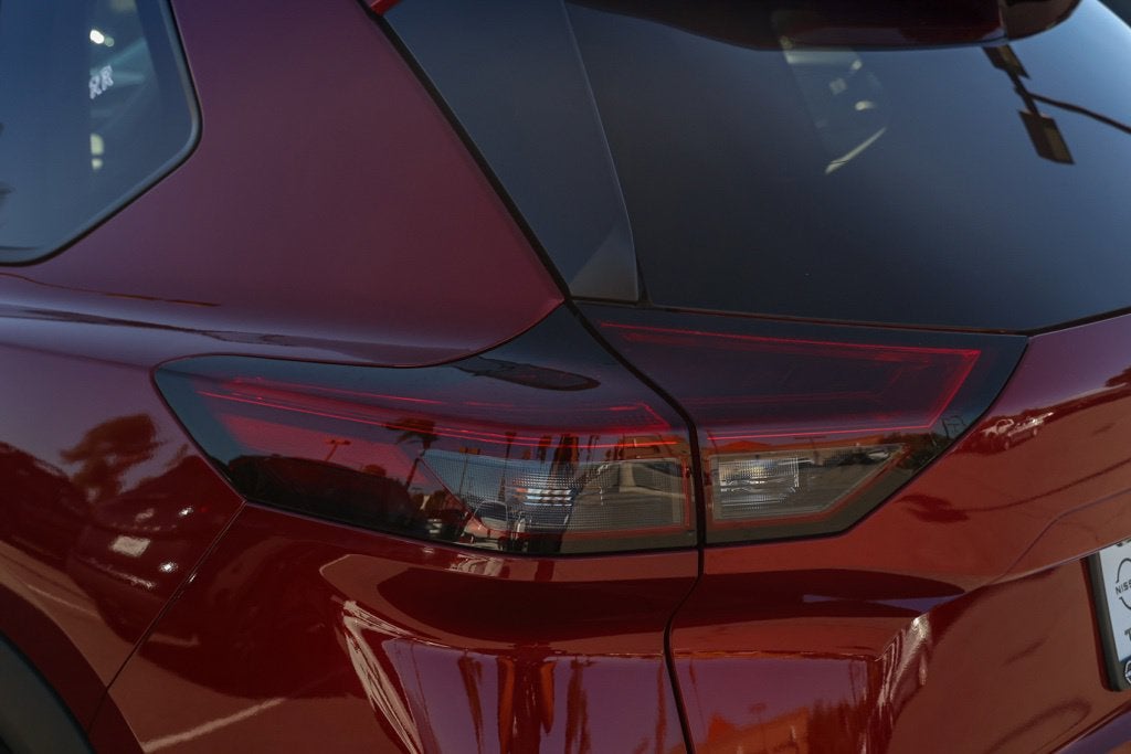 2027 Nissan Rogue SV