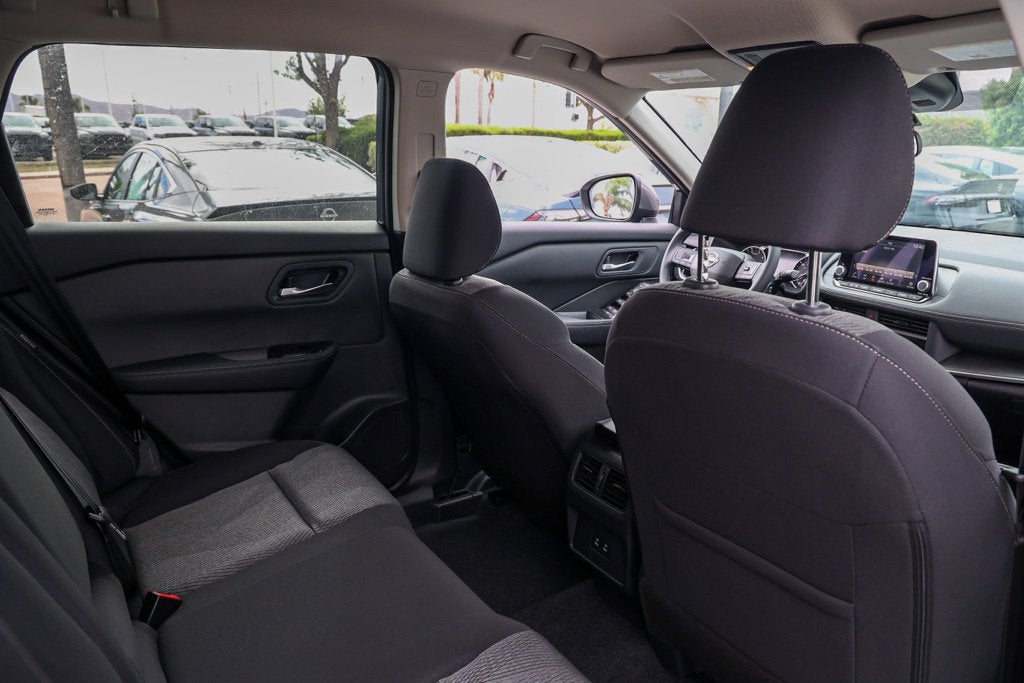 2027 Nissan Rogue SV