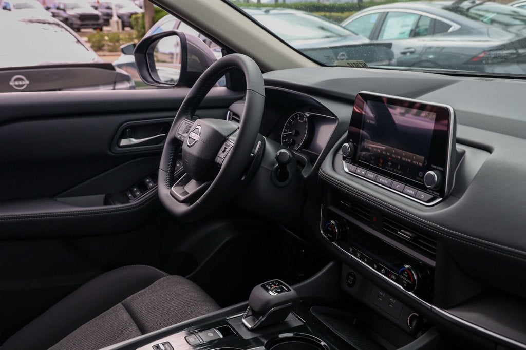 2027 Nissan Rogue SV