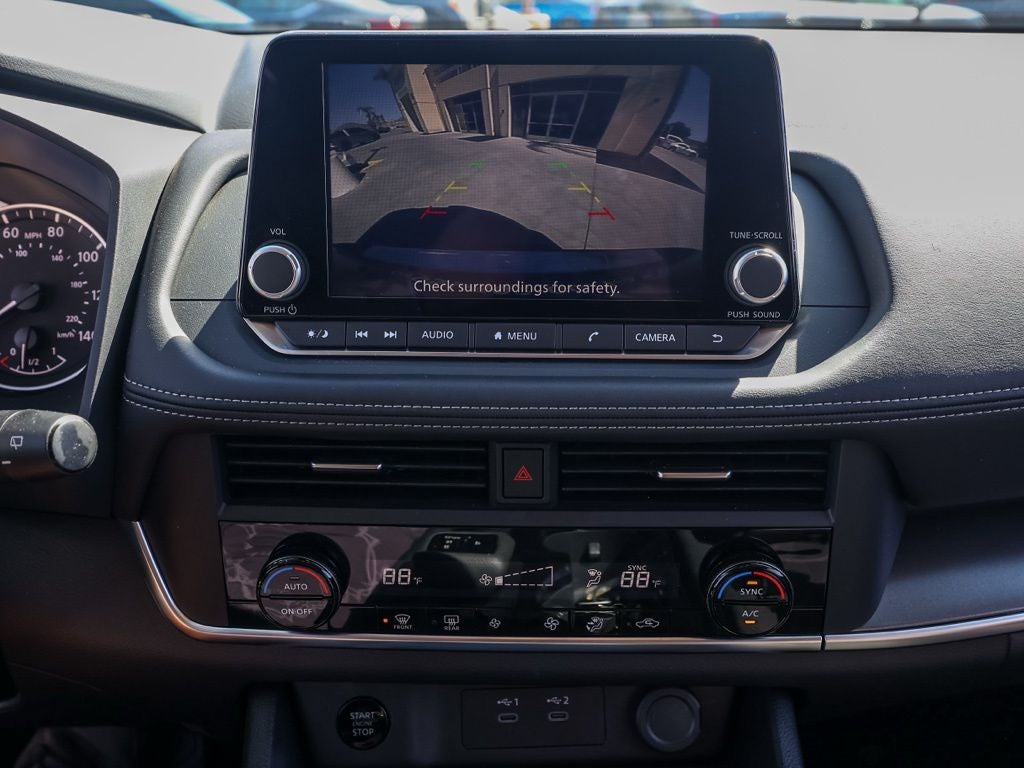 2025 Nissan Rogue SV