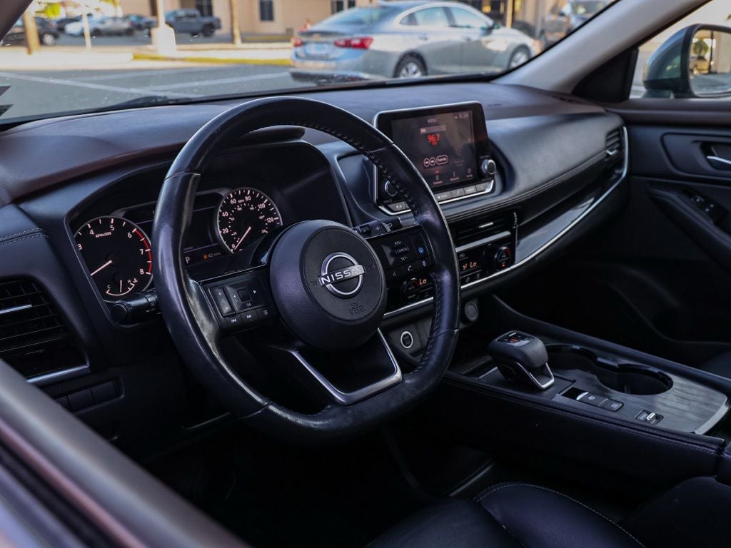 2022 Nissan Rogue SL