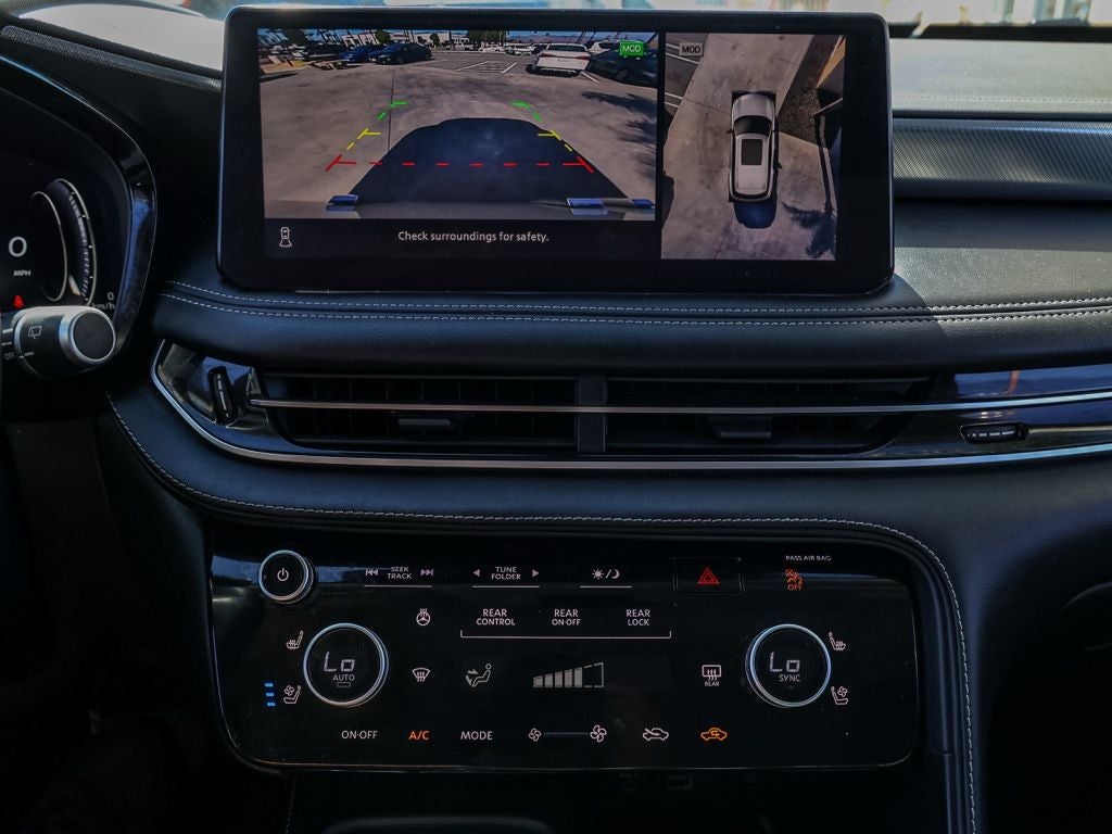 2023 INFINITI QX60 LUXE