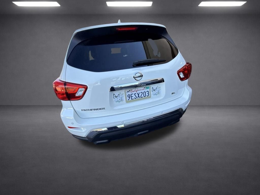 2020 Nissan Pathfinder SL