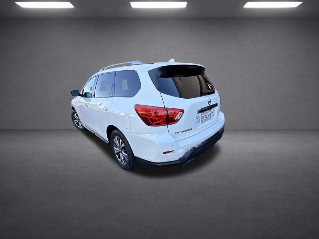 2020 Nissan Pathfinder SL