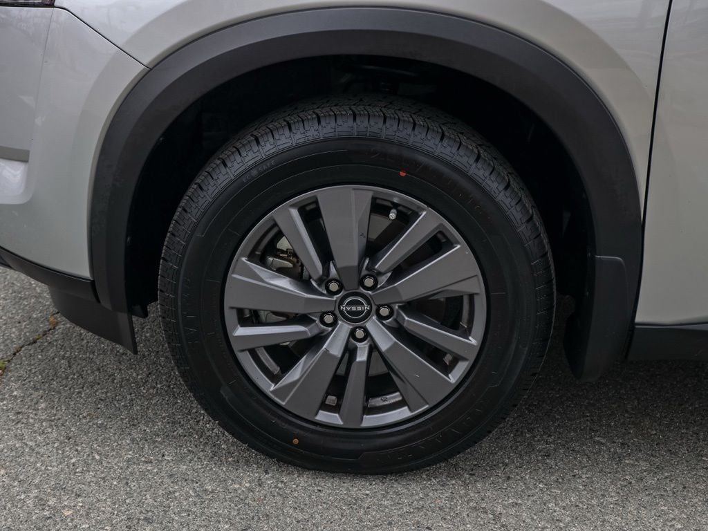 2024 Nissan Pathfinder S