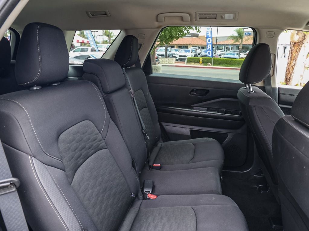 2024 Nissan Pathfinder S