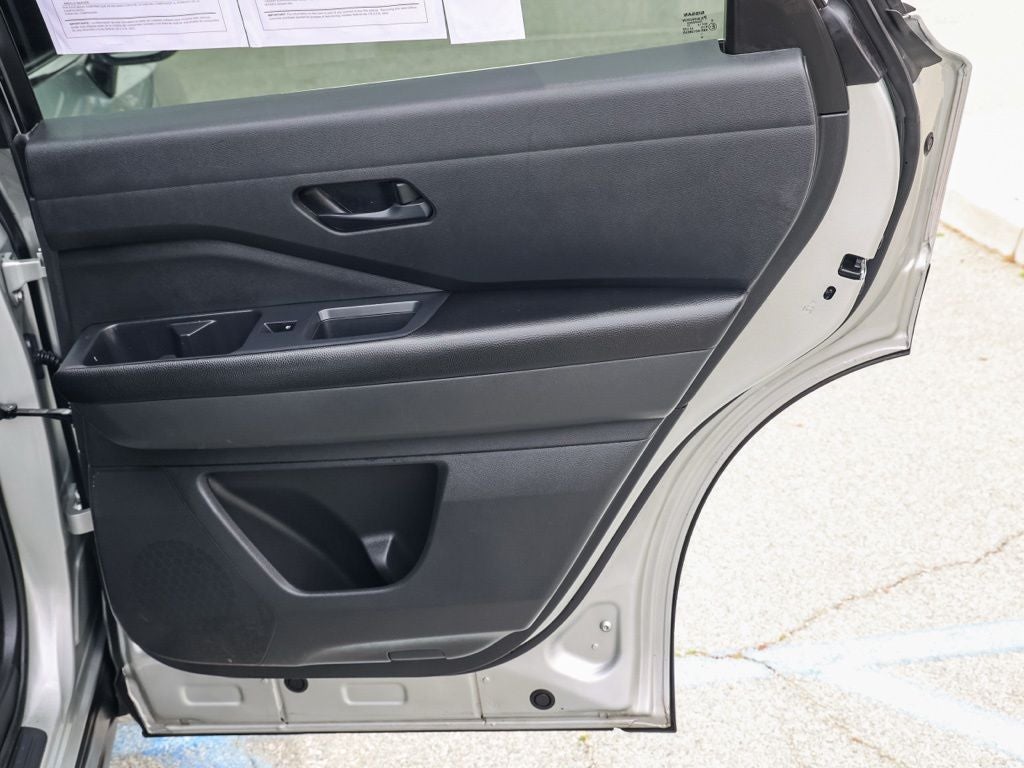 2024 Nissan Pathfinder S