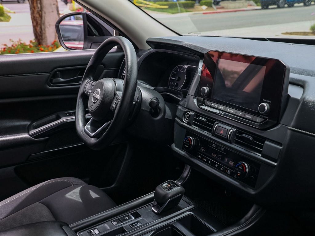2024 Nissan Pathfinder S