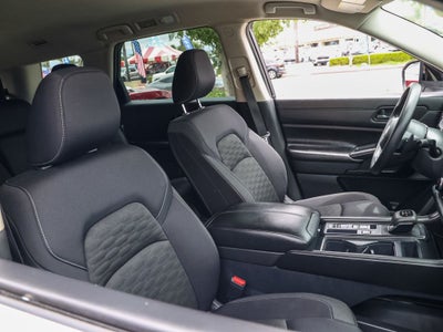 2024 Nissan Pathfinder S