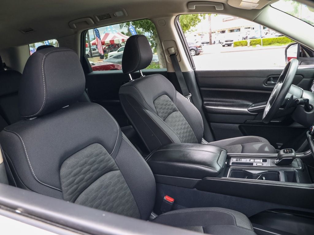 2024 Nissan Pathfinder S