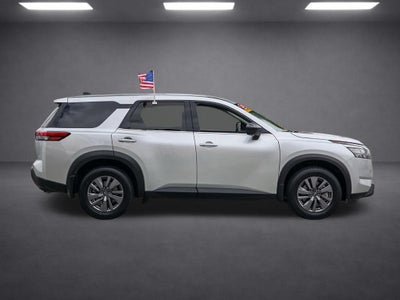 2024 Nissan Pathfinder S