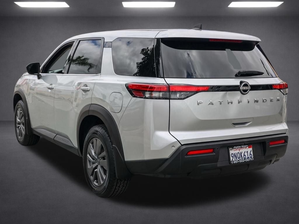 2024 Nissan Pathfinder S