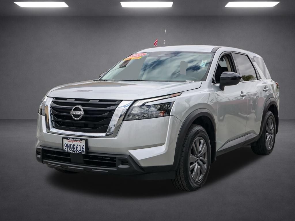 2024 Nissan Pathfinder S