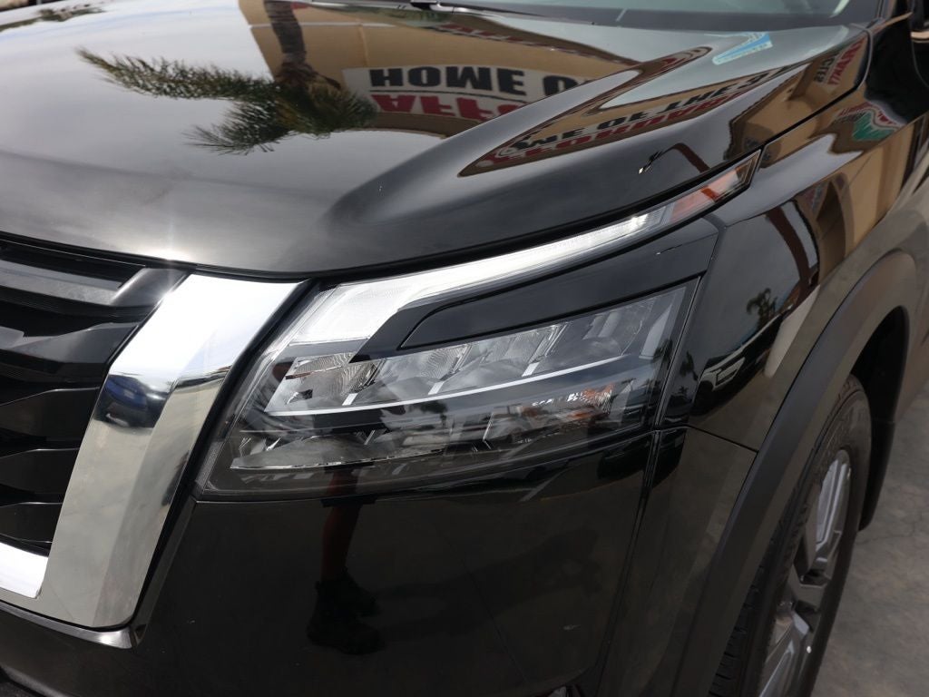 2025 Nissan Pathfinder S