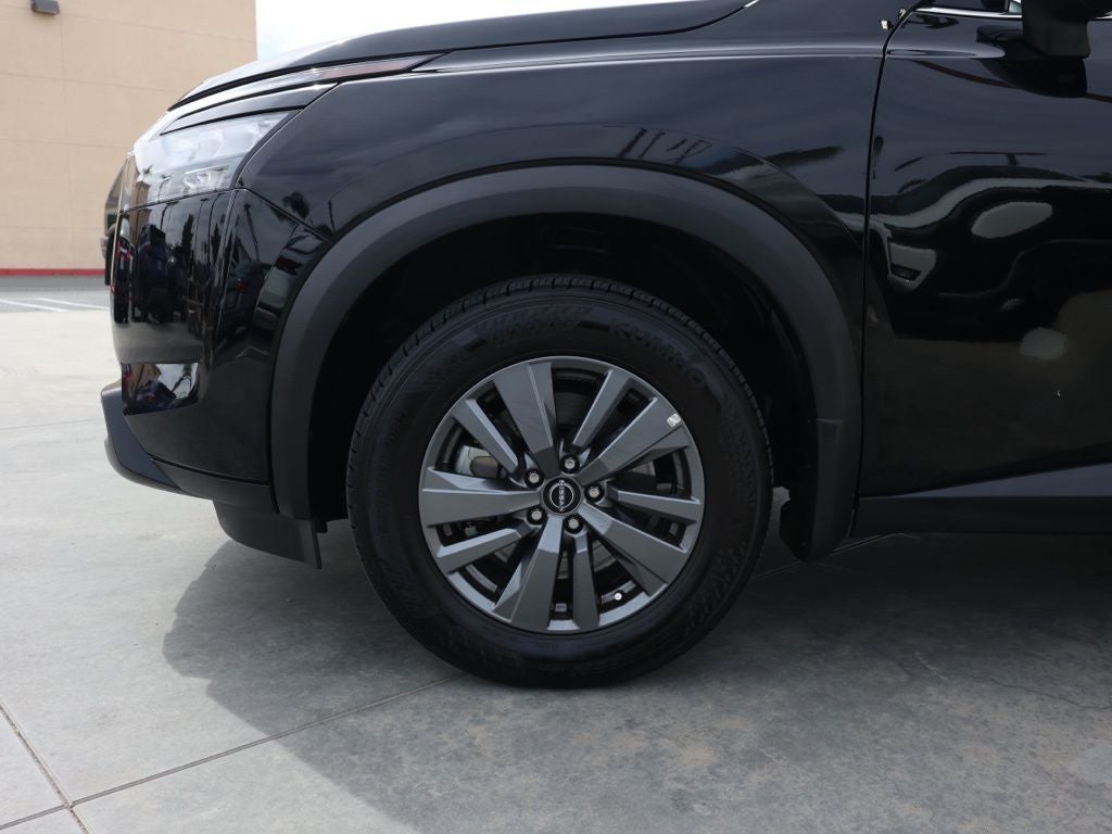 2025 Nissan Pathfinder S