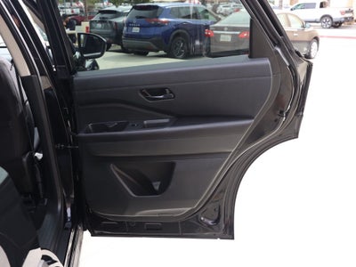 2025 Nissan Pathfinder S