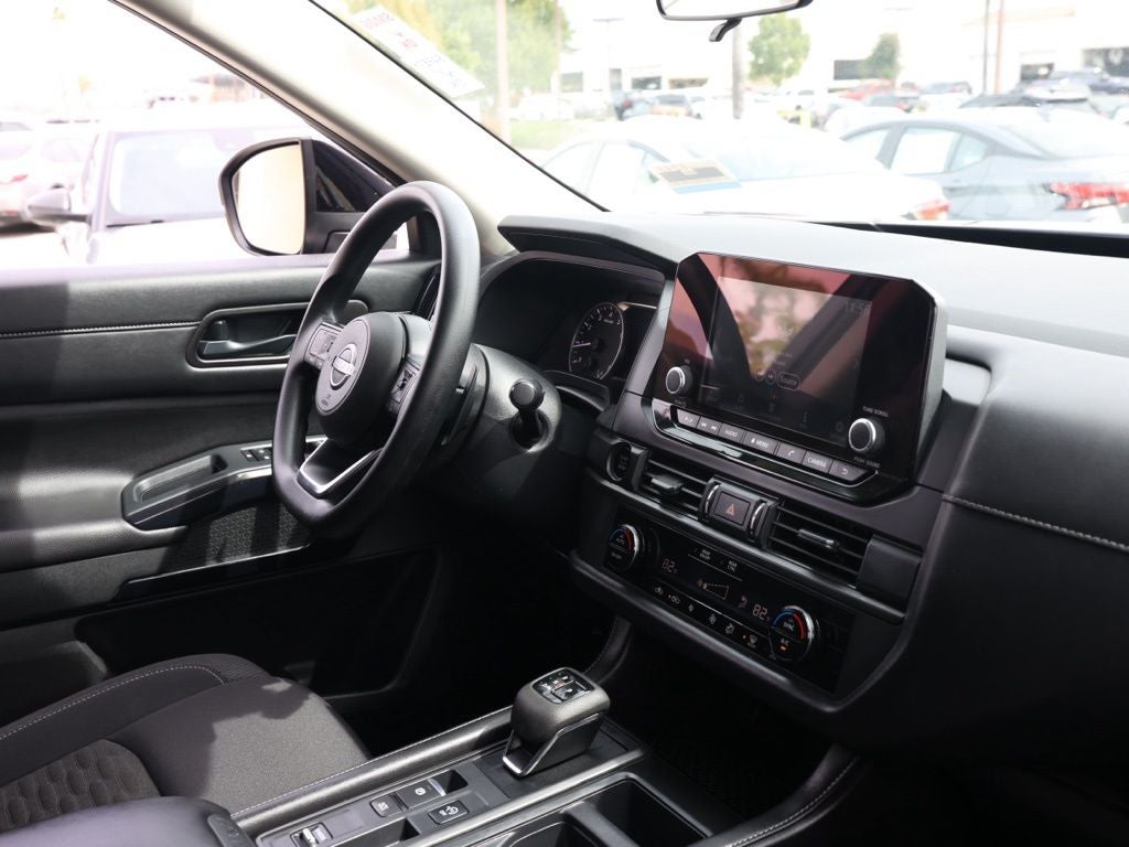 2025 Nissan Pathfinder S