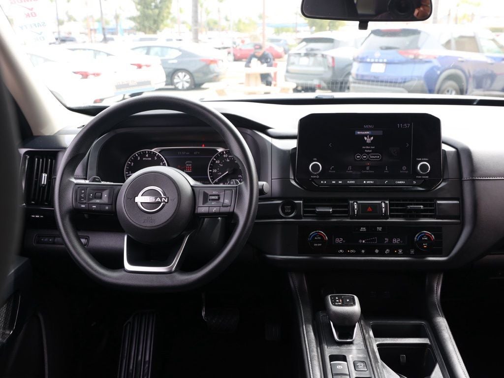 2025 Nissan Pathfinder S