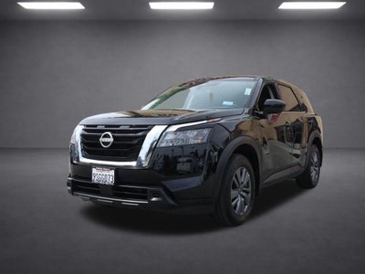 2025 Nissan Pathfinder S