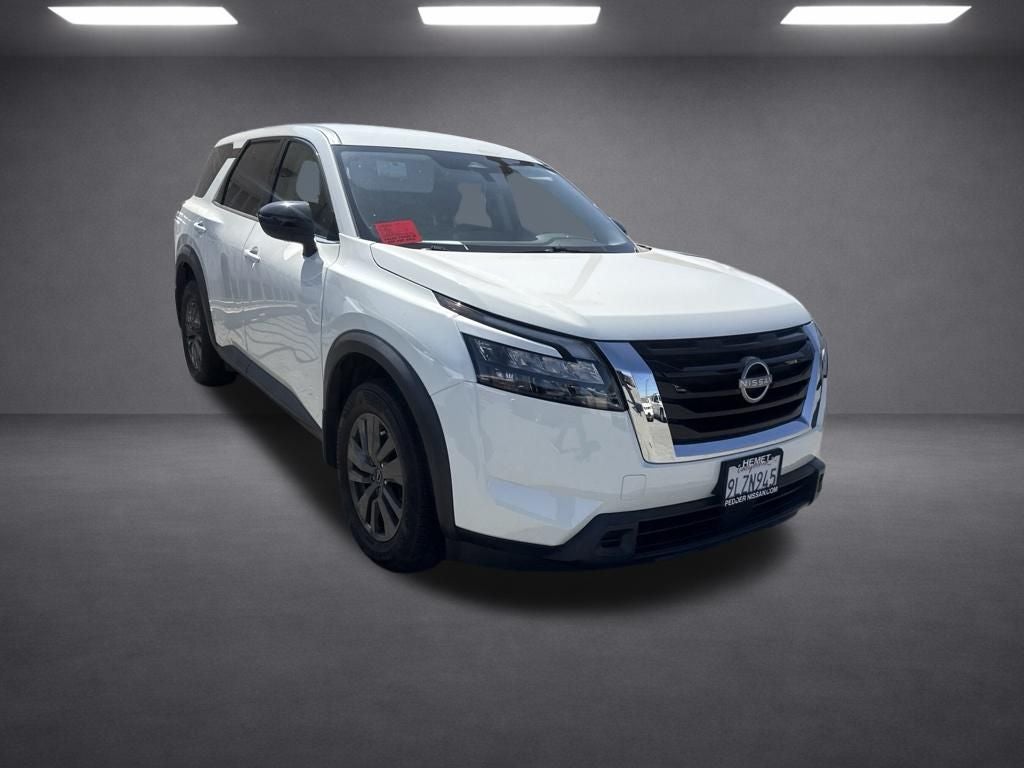 2024 Nissan Pathfinder S