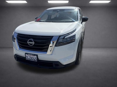2024 Nissan Pathfinder S