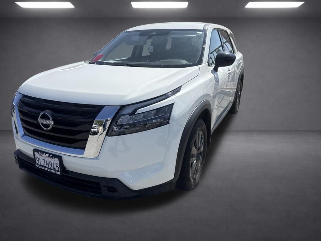 2024 Nissan Pathfinder S