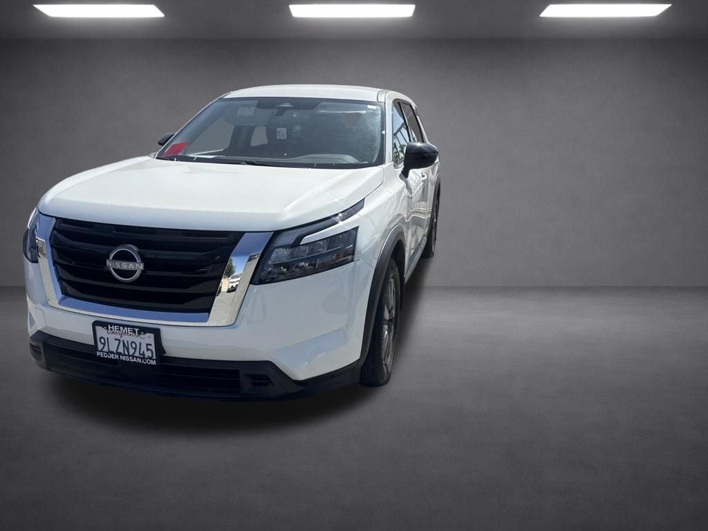 2024 Nissan Pathfinder S