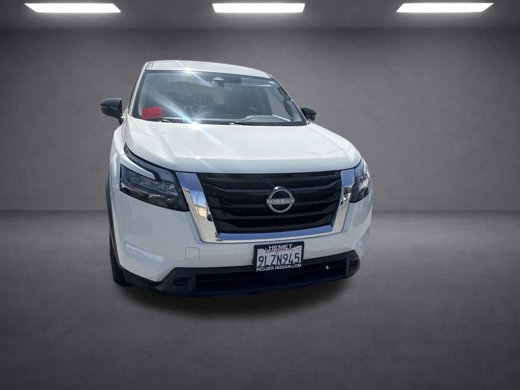 2024 Nissan Pathfinder S