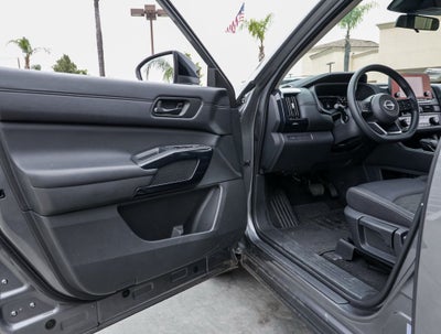 2025 Nissan Pathfinder S