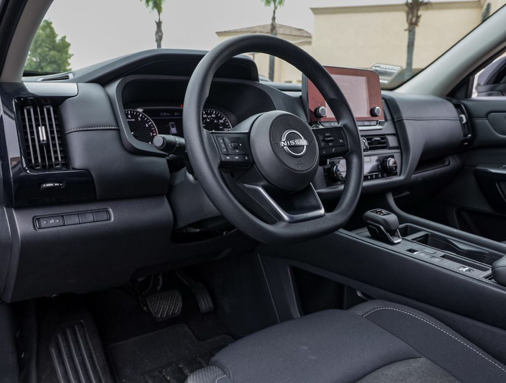 2025 Nissan Pathfinder S