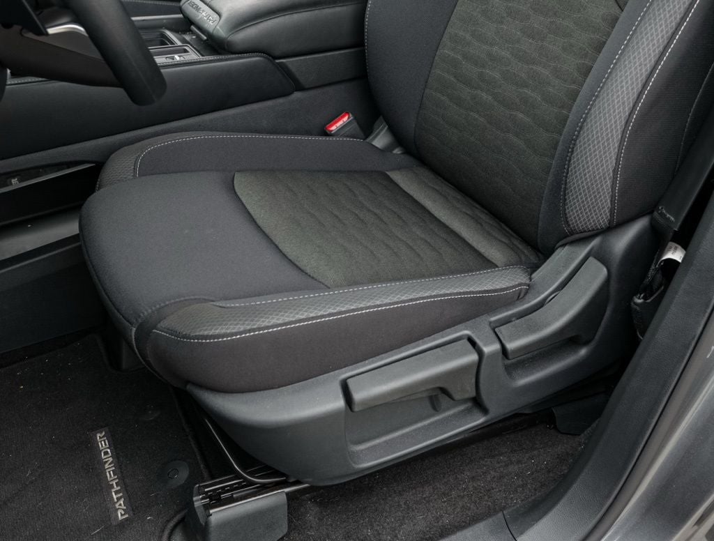 2025 Nissan Pathfinder S