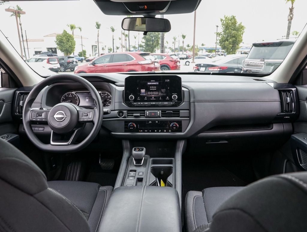 2025 Nissan Pathfinder S