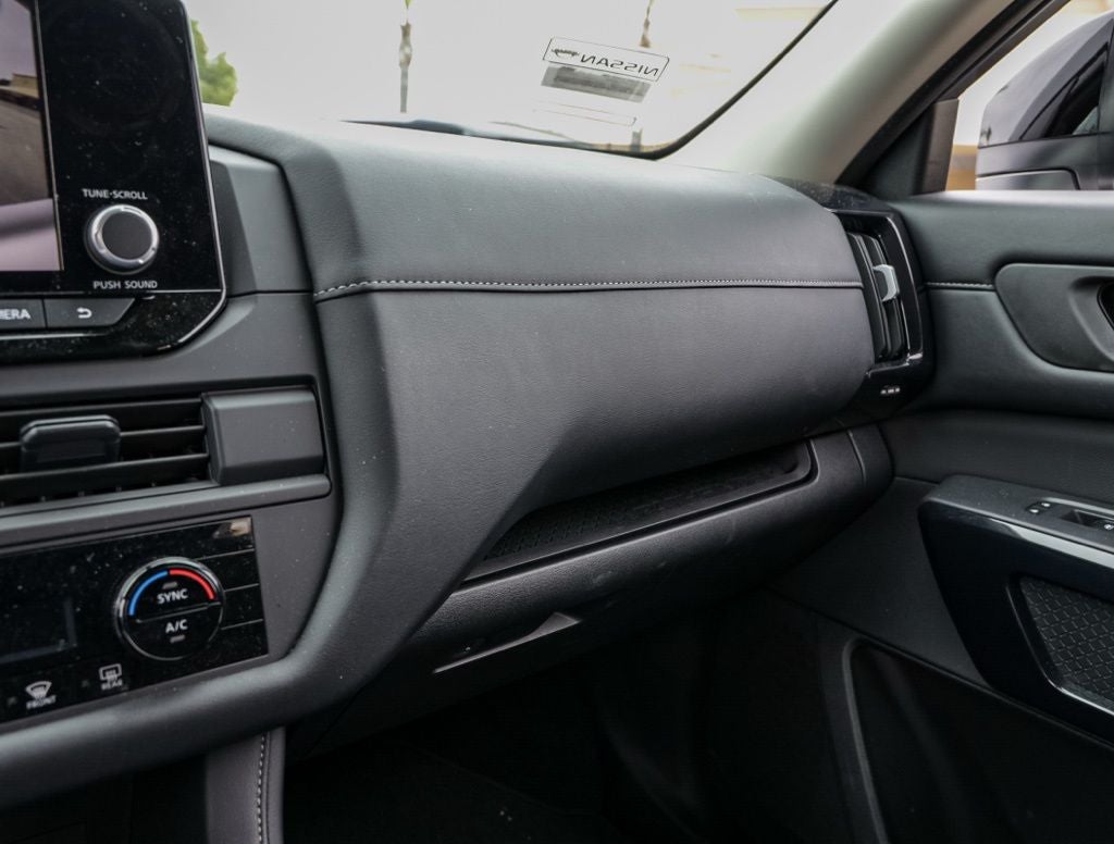 2025 Nissan Pathfinder S