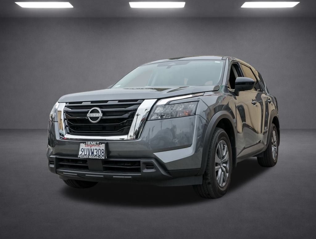 2025 Nissan Pathfinder S